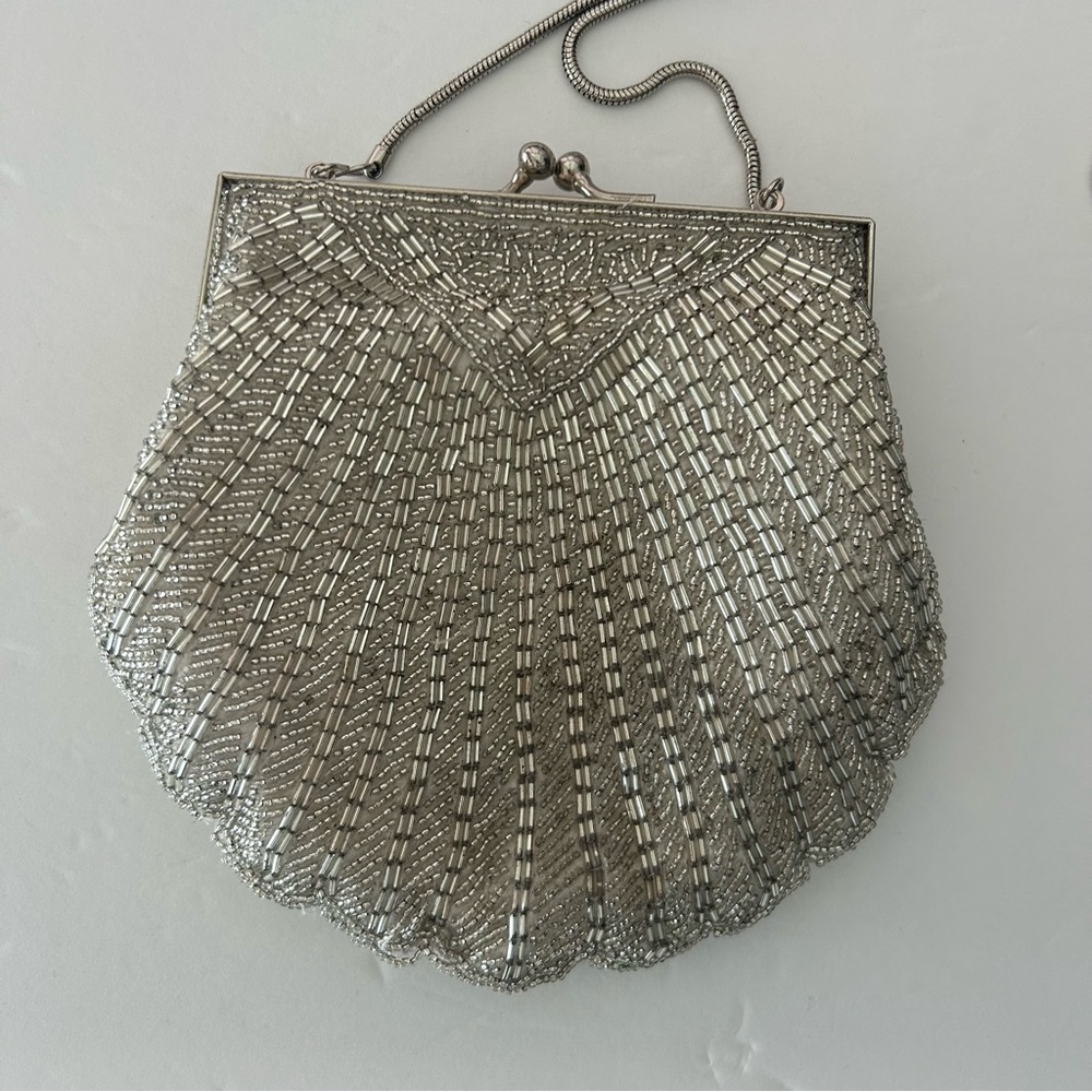 Handmade womens purse beaded shell scalloped bag with metal strap - Picture 3 of 9